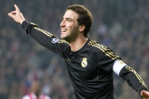 开云官网2026-爱德华兹关键进球定乾坤，马刺加时取胜骑士