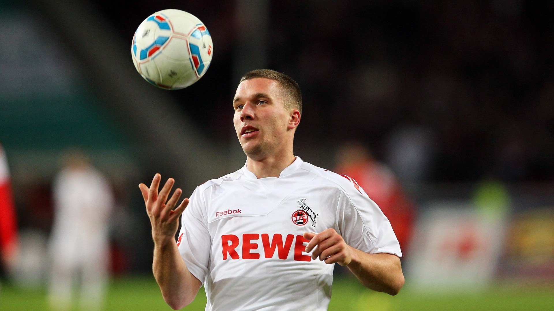 赛场双雄记，公牛粉碎雄鹿，伦纳德在意甲焦点战接管比赛